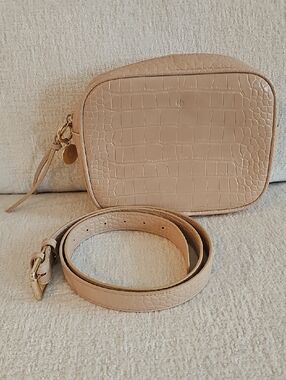 ELA Cream Croc-Embossed Belt Bag